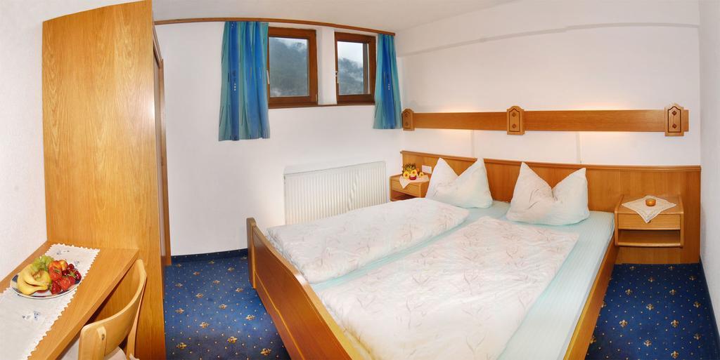 Gaestehaus Bergruh Tux Cameră foto